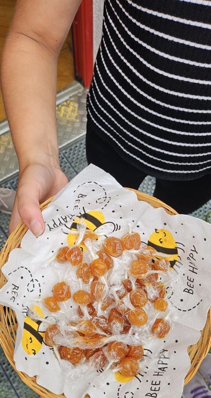 Selbstgemachte Honigbonbons